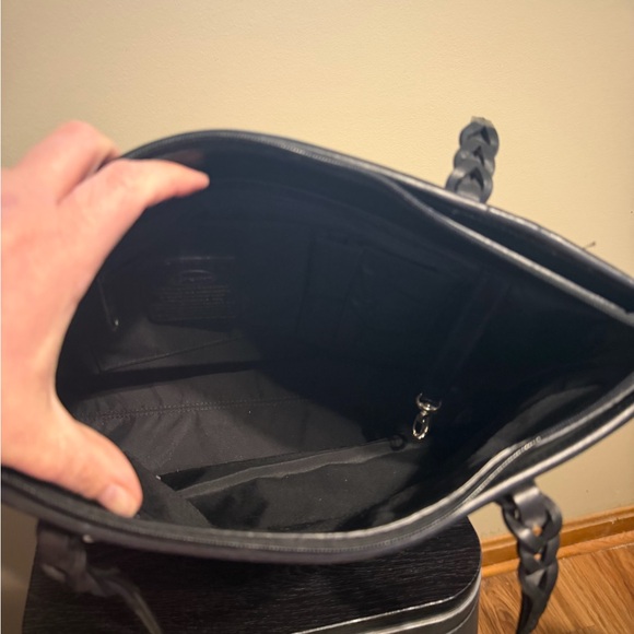 Brighton Collectibles Red Swirl Jacquard Shoulder Bag Tote Zip Top Heart Charm - Picture 5 of 8